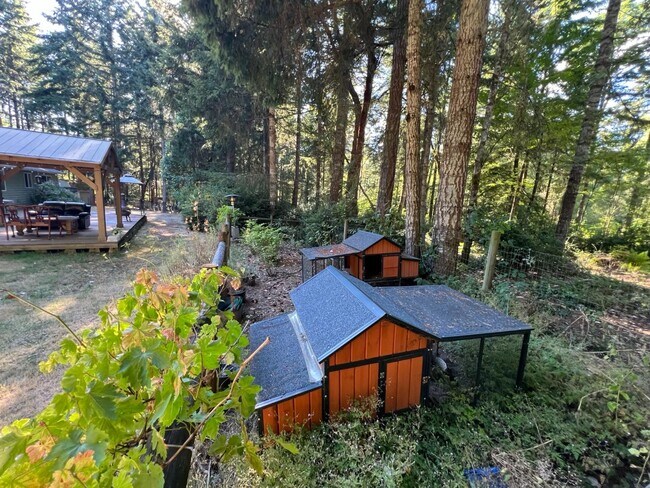 Building Photo - 17705 74th St NW