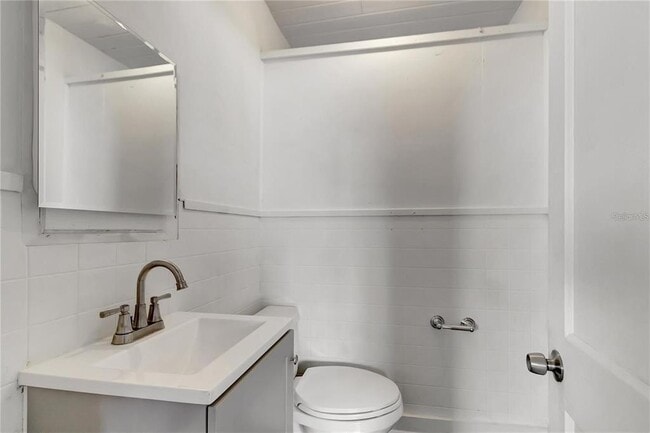 Building Photo - 2701 N Fremont Ave