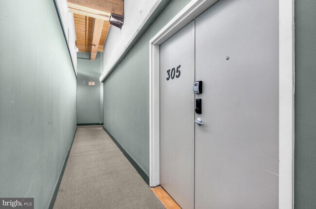 Building Photo - 313 Arch St