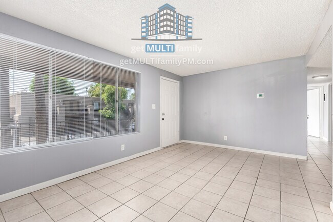 Building Photo - 2413 W Hazelwood St