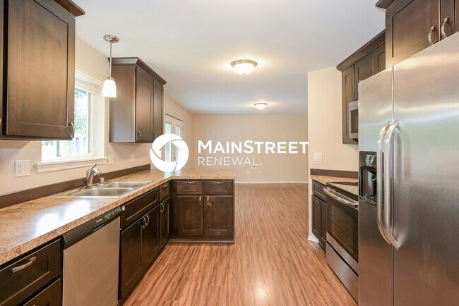 Building Photo - 3 Bedroom Pet-Friendly Home in GRAHAM, WA ...