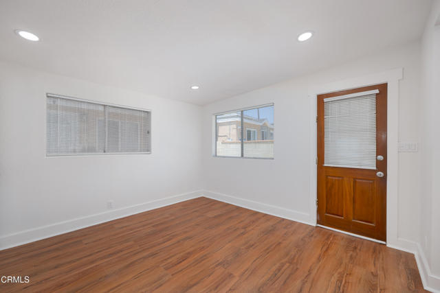 Building Photo - 121 S Lotus Ave