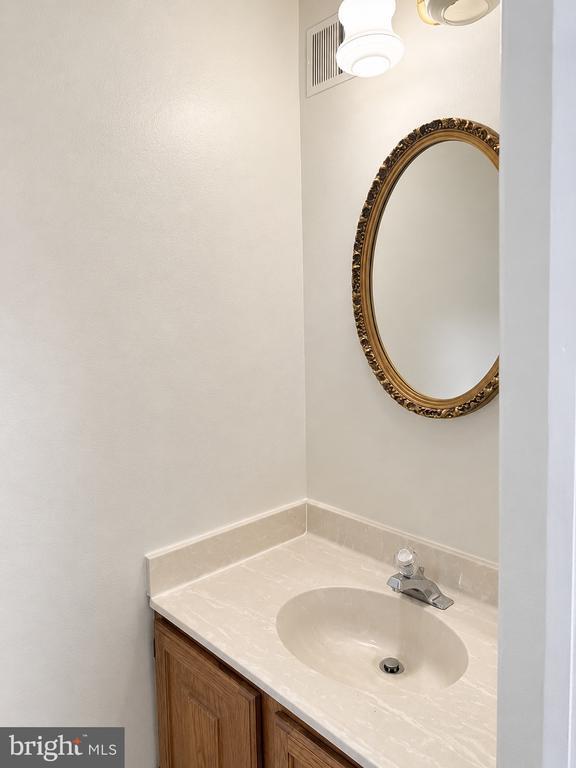 Building Photo - 6281 Rathlin Dr