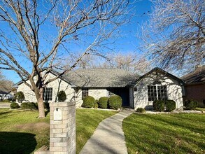 Building Photo - Beautiful single-story home on a corner lot in New Braunfels!