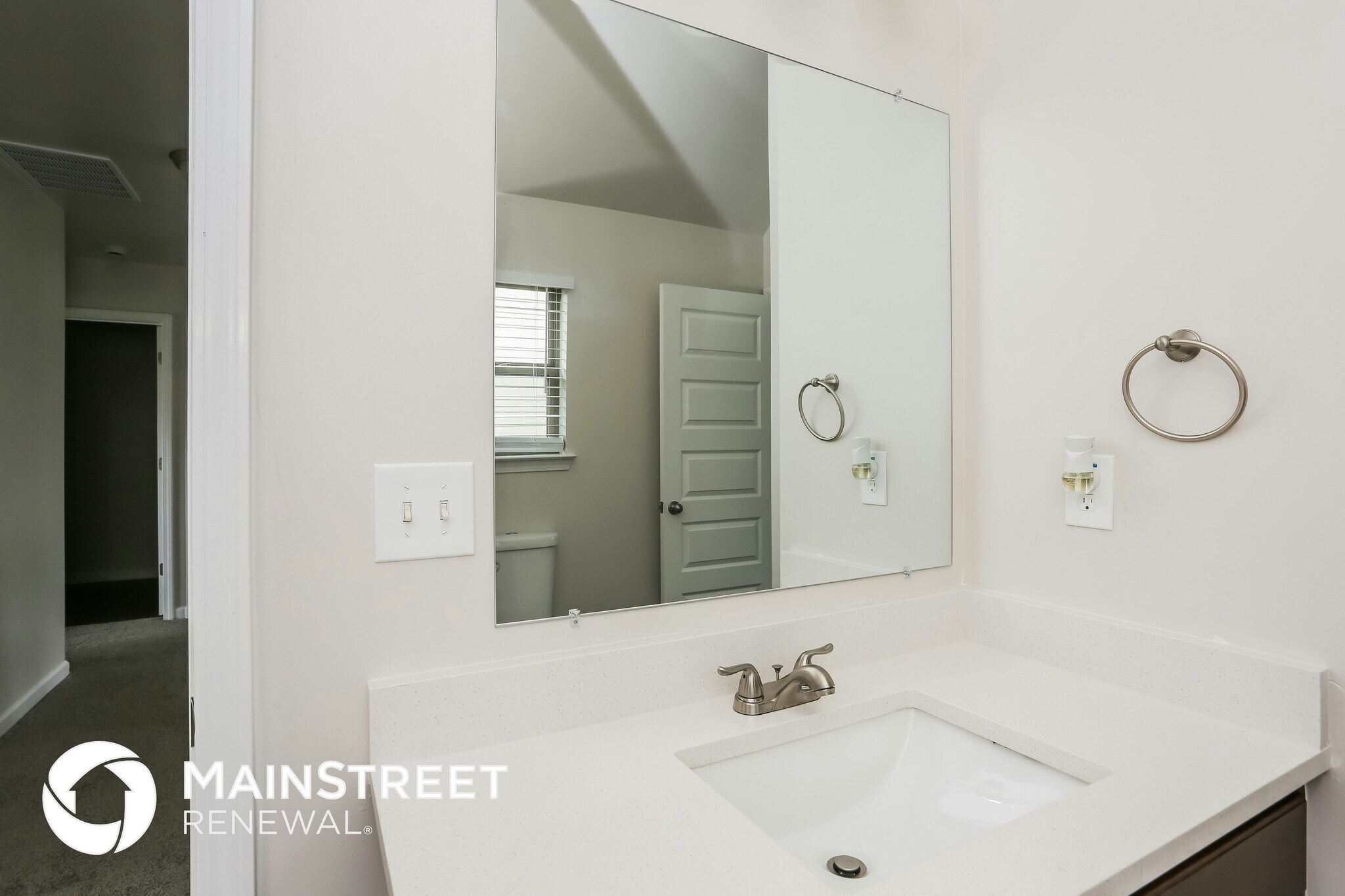 Building Photo - 12185 Centerra Dr