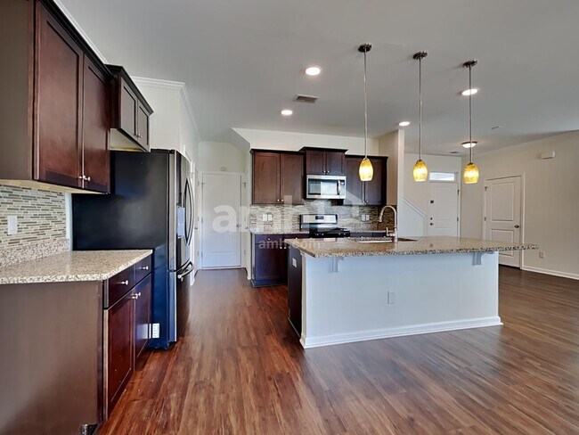 Building Photo - 509 Wayton Cir