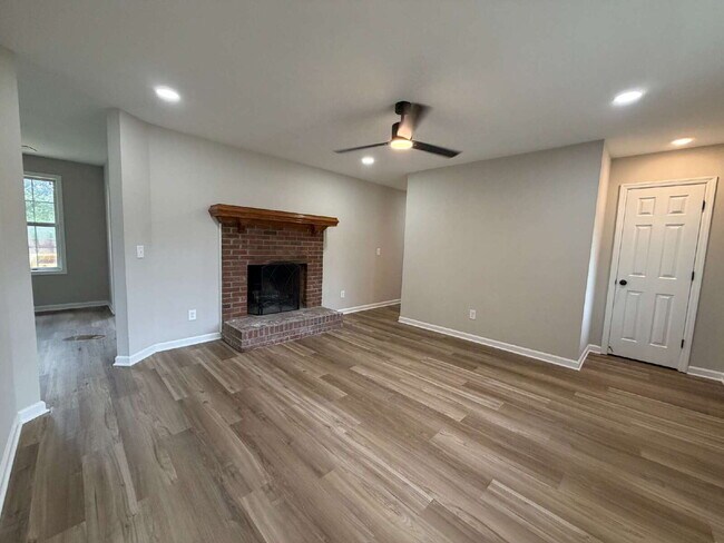 Building Photo - 157 Yardley Farms Ct