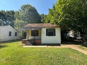 Building Photo - Remodeled!