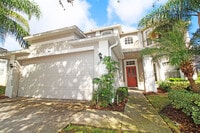 Building Photo - Lovely Large 5/4 Pool Home in West Haven