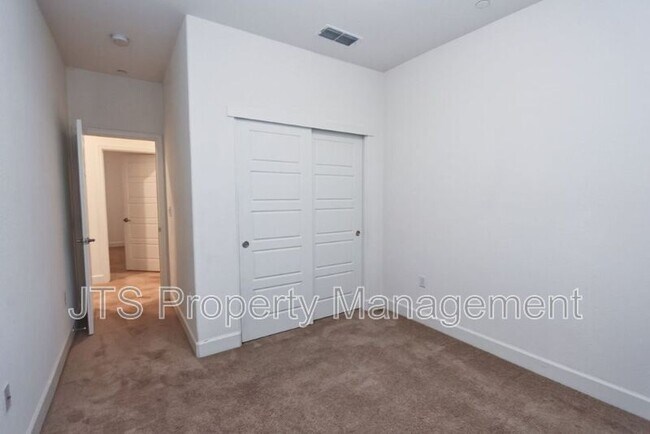 Building Photo - 3606 Nuestra Ave