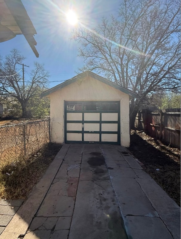 Building Photo - 1203 SW 10th Ave