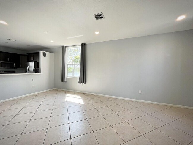 Building Photo - 777 NW 151st Ave