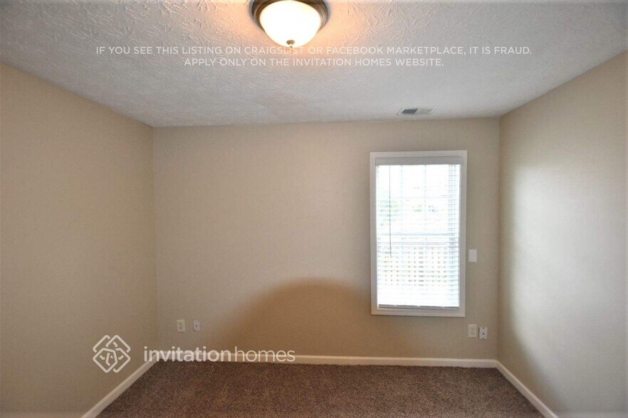 Building Photo - 5622 Elwood Cir
