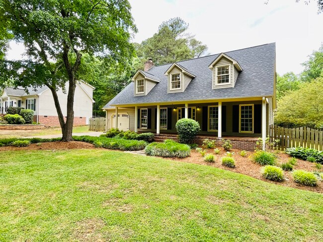 Building Photo - 709 Pineapple Pointe