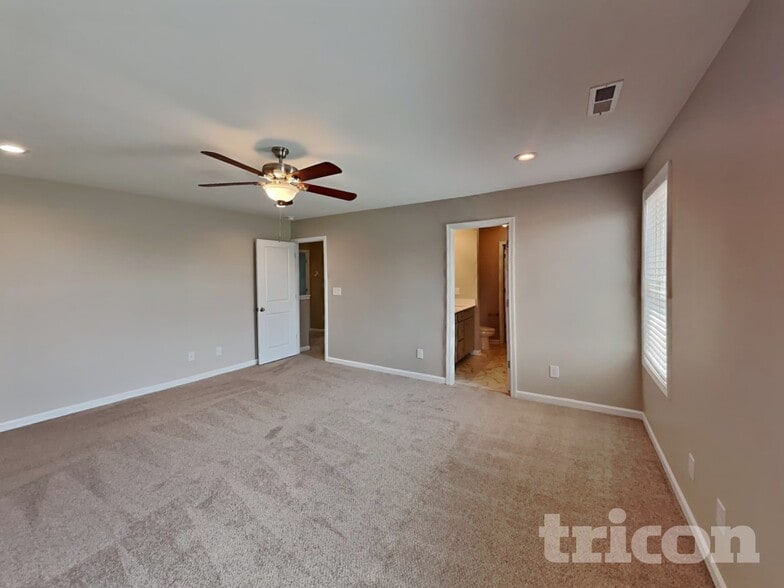 Building Photo - 50 Greenhouse St