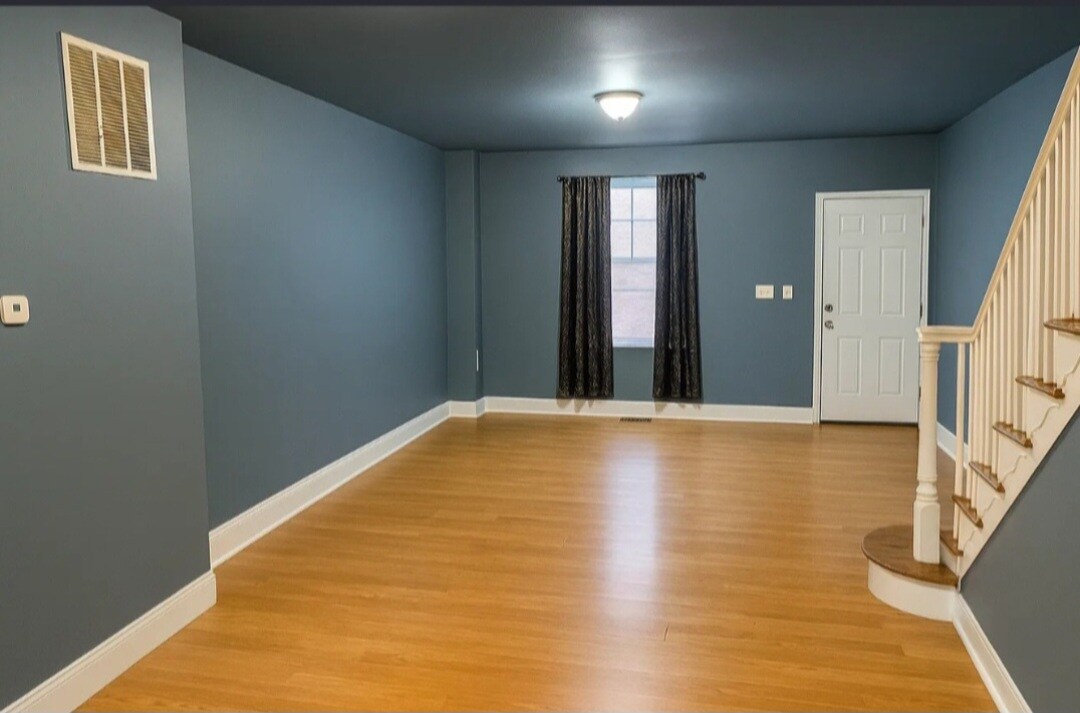 Living room area - 2115 Sigel St