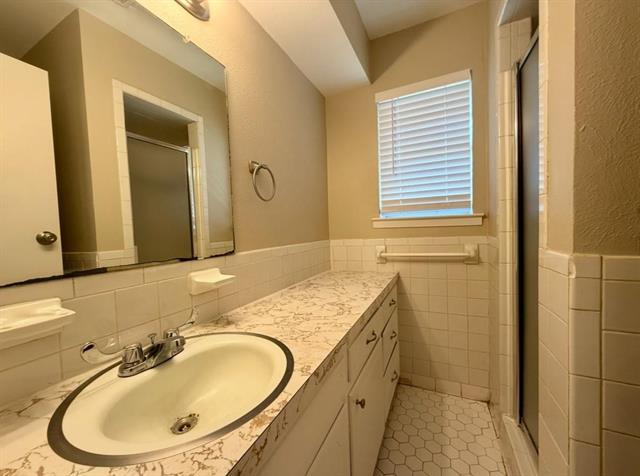 Building Photo - 1919 Yarborough Dr