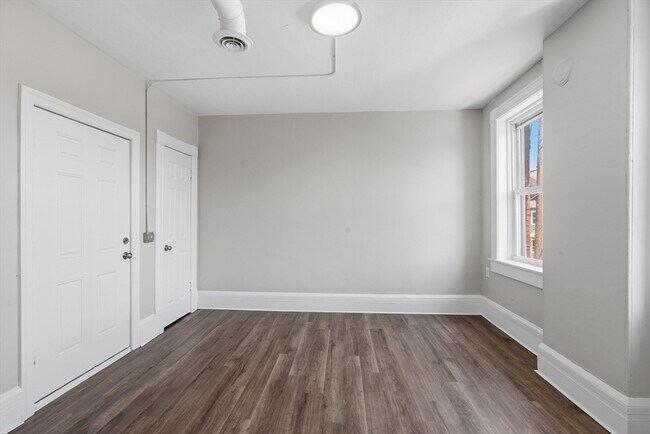 Building Photo - 293 Clemente St