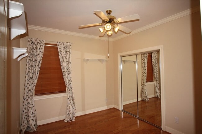 Building Photo - 1648 Lakeside Enclave Dr