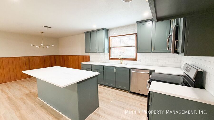Building Photo - 3405 55th St