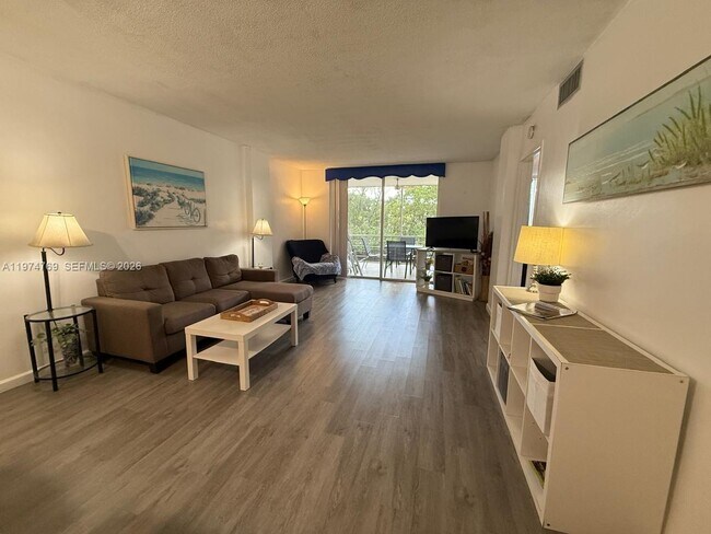 Building Photo - 3660 NE 166th St