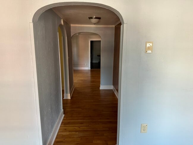 Entrance Hall towards dining and Kitchen. - 9686 Brewerton Rd