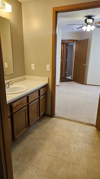 Building Photo - 605 Kimberlite St