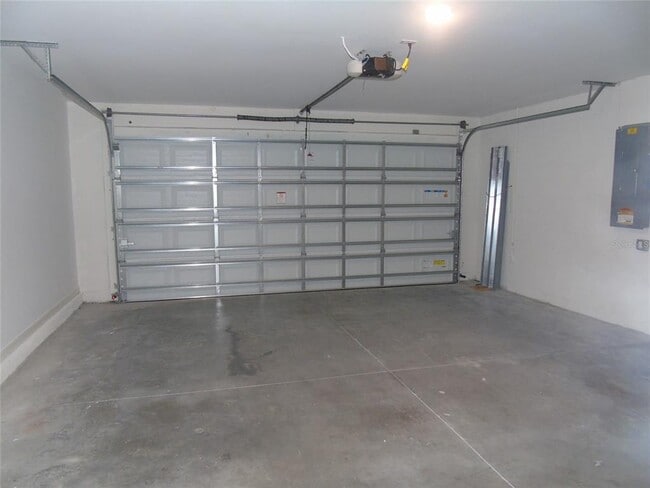 Building Photo - 1827 Pierpoint St