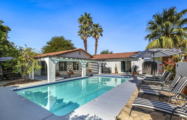 Building Photo - 1233 E Via Escuela