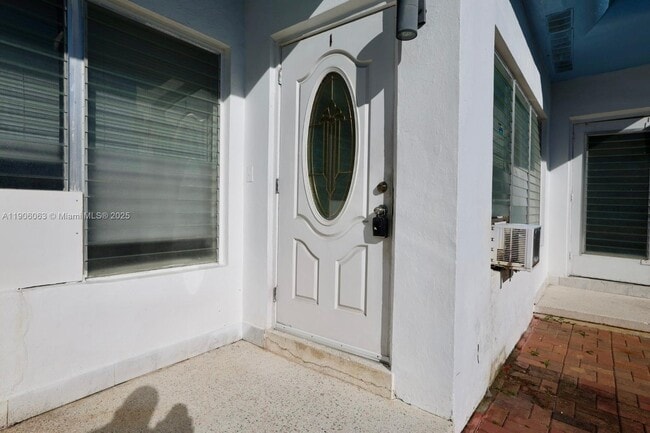 Building Photo - 800 83rd St