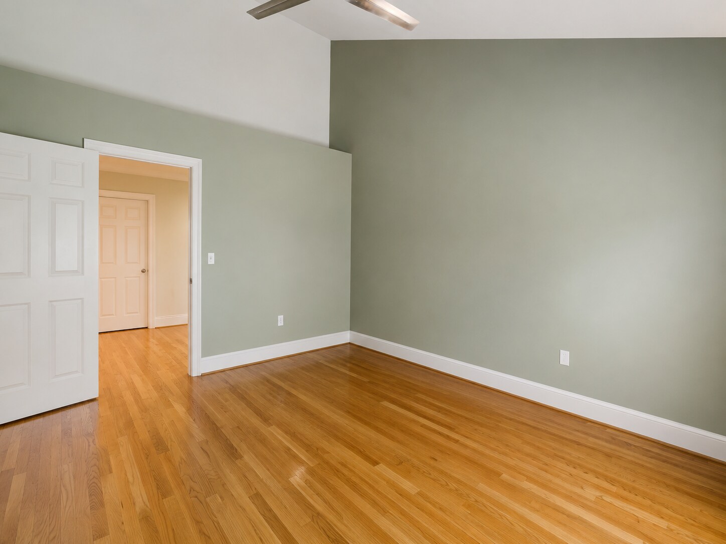 Building Photo - 715 Leister Dr