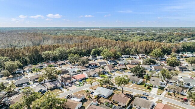 Building Photo - 16001 Saddlestring Dr