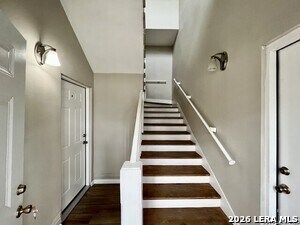 Building Photo - 602 W Laurel St