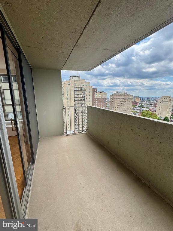 Building Photo - 244 W Rittenhouse Square