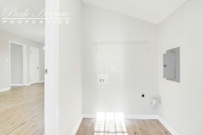 Building Photo - 4616 Castlebar Dr