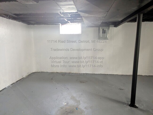 Building Photo - 11714 Riad St