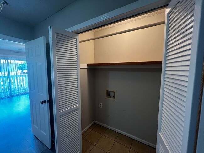Building Photo - 2-Bedroom, 2-Bath Townhouse