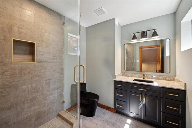 Building Photo - 1503 Fairview St