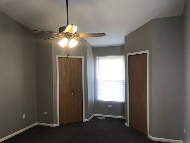 Building Photo - 671 Fieldcrest Dr