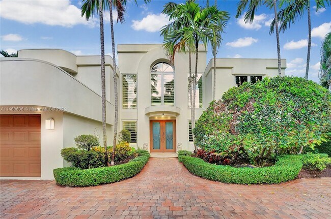 Building Photo - 1247 Seminole Dr