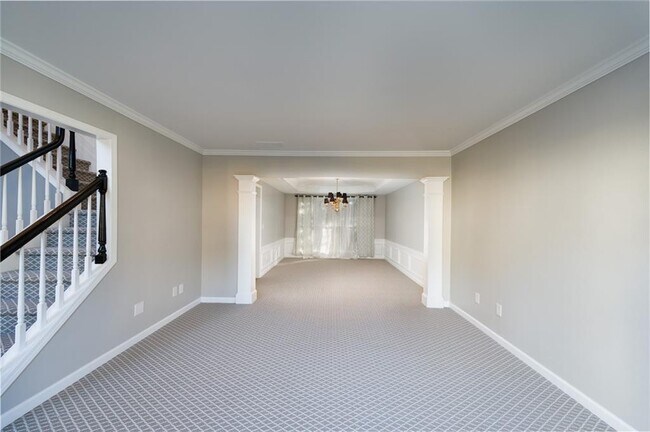 Building Photo - 6480 Stapleford Ln