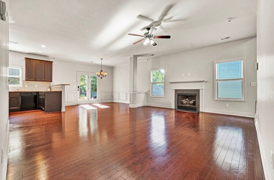 Building Photo - 257 Meadow Blossom Way