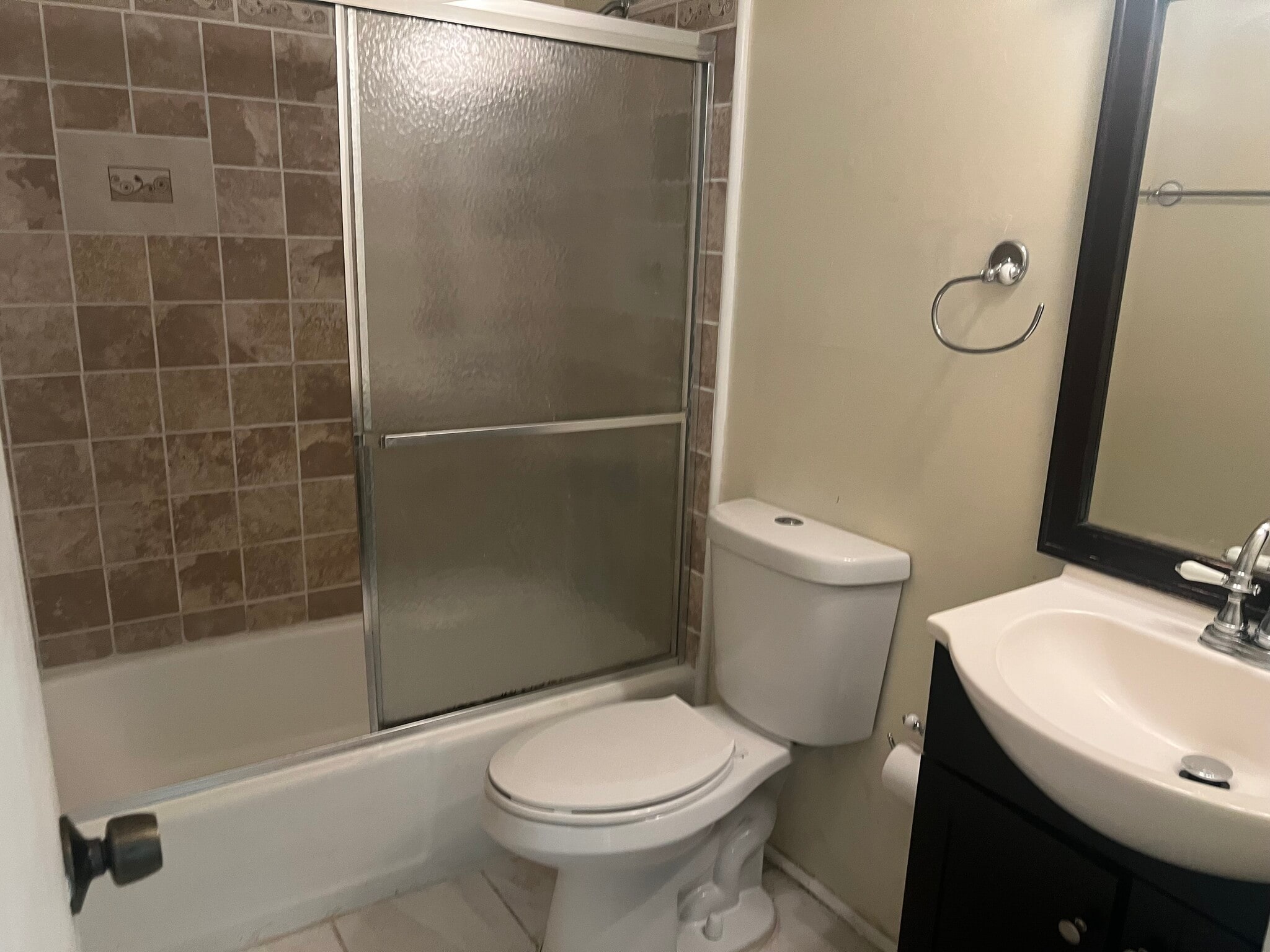 Building Photo - 1005 Vine St