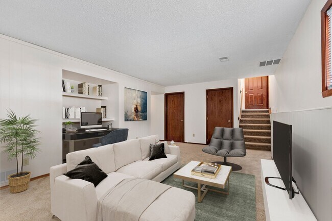 Building Photo - 1458 S Nicolet Rd