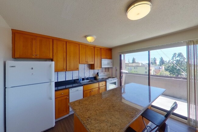 Building Photo - Parker House