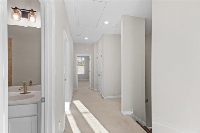 Building Photo - 6023 Skellig St