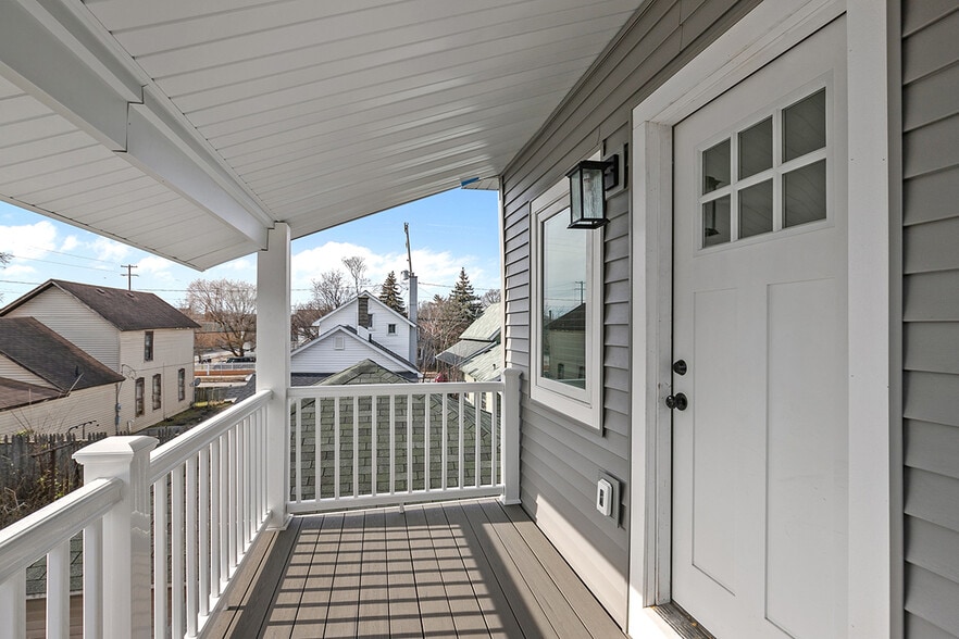 Building Photo - 415 11th St NW