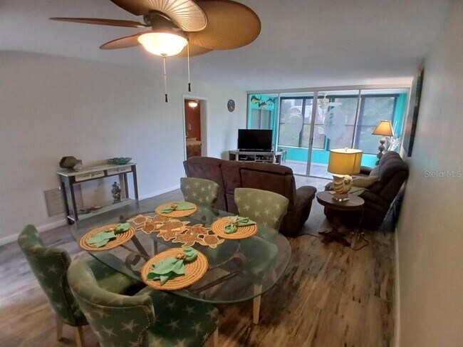 Building Photo - 10350 Imperial Point Dr W