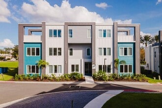 Building Photo - 7760 Sandy Ridge Dr