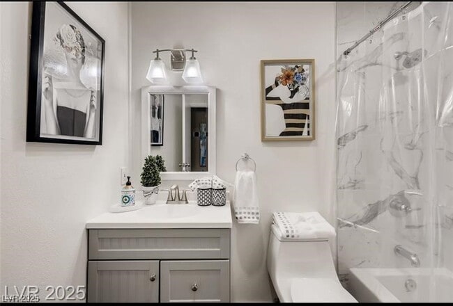 Building Photo - 4255 Hazelcrest Dr